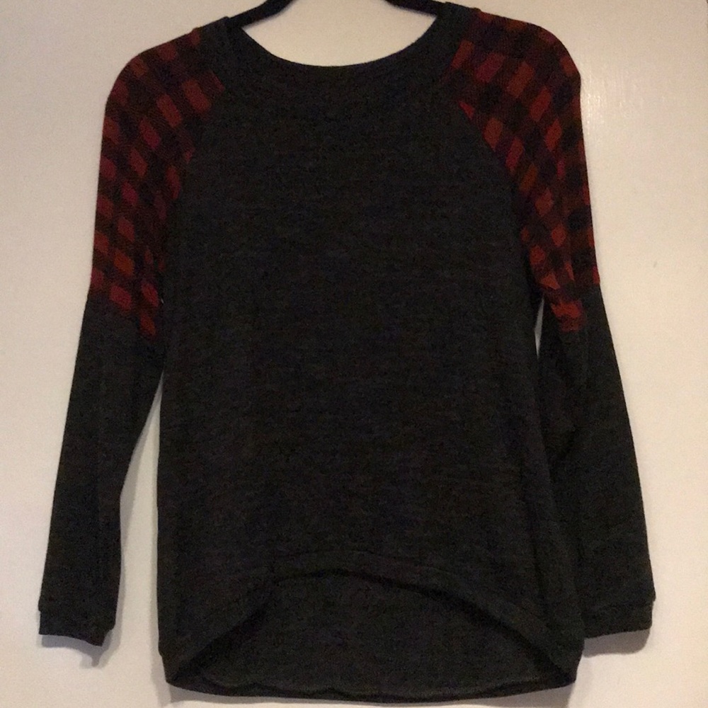 THML lightweight top. Small ‼️Considering Offers‼️